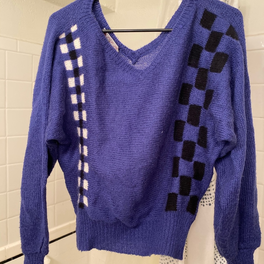 VINTAGE blue sweater